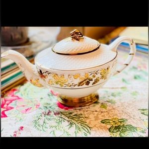 Wade England teapot with creamer set